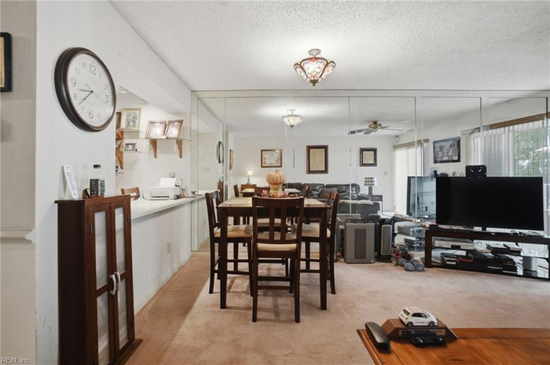 Photo 5 of 33 residential for sale in Virginia Beach virginia