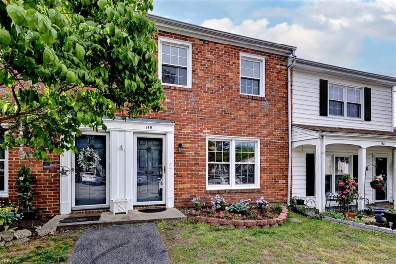 Photo 1 of 39 residential for sale in Newport News virginia