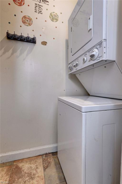 Photo 12 of 39 residential for sale in Newport News virginia