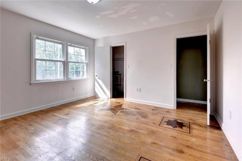 Photo 19 of 39 residential for sale in Newport News virginia