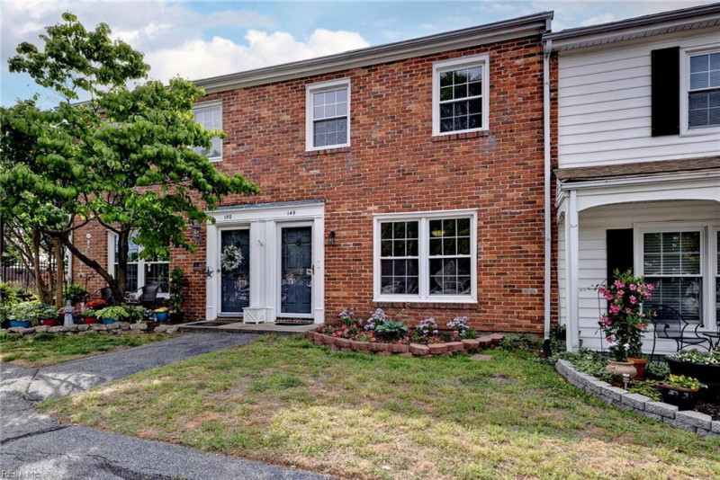 Photo 2 of 39 residential for sale in Newport News virginia