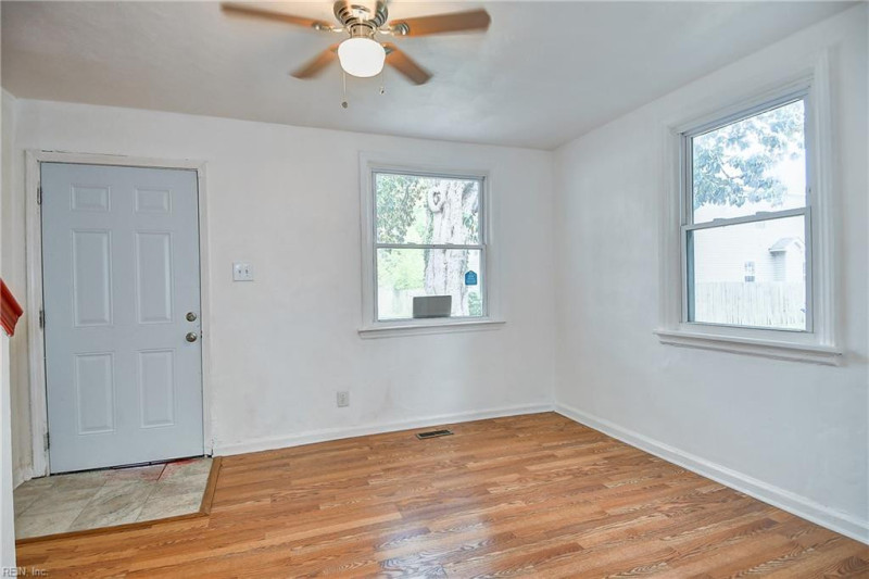 Photo 4 of 26 residential for sale in Portsmouth virginia Photo 4 of 26 residential for sale in Portsmouth virginia
