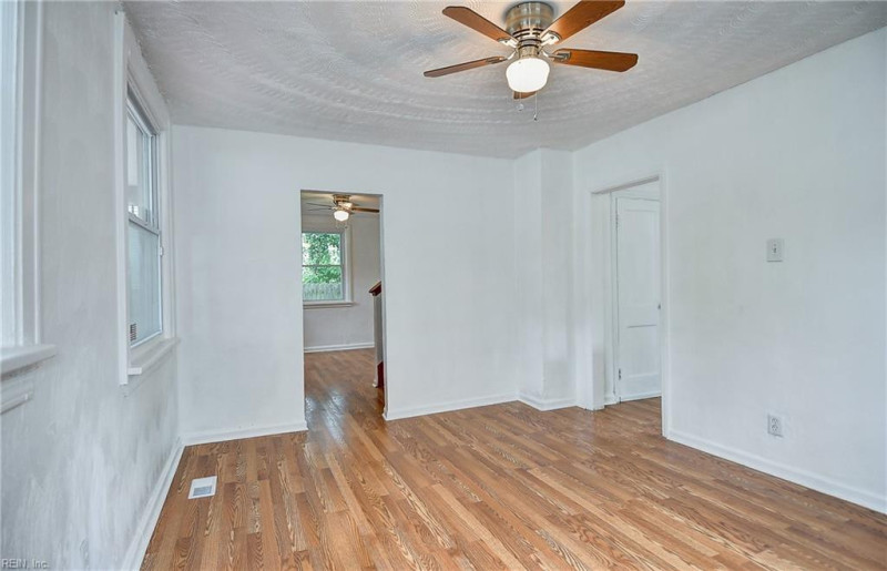 Photo 8 of 26 residential for sale in Portsmouth virginia Photo 8 of 26 residential for sale in Portsmouth virginia
