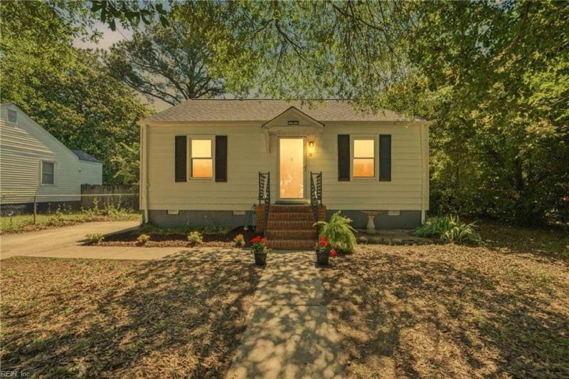 Photo 1 of 32 residential for sale in Hampton virginia Photo 1 of 32 residential for sale in Hampton virginia