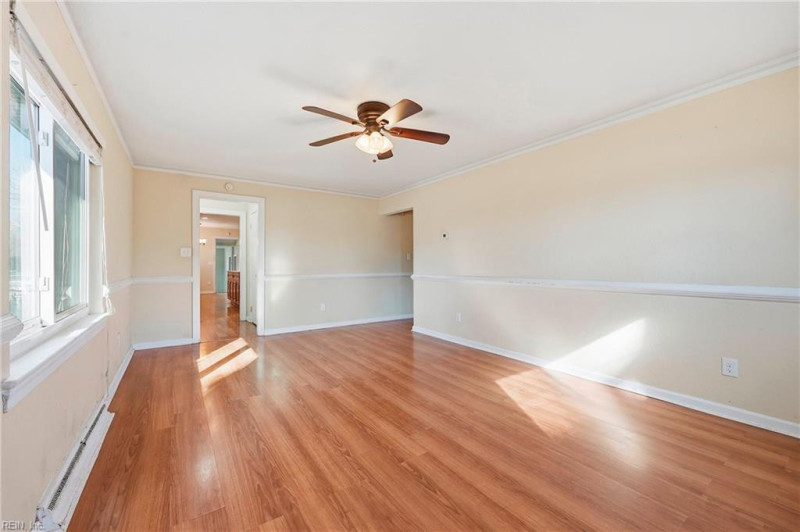 Photo 10 of 36 residential for sale in Hampton virginia