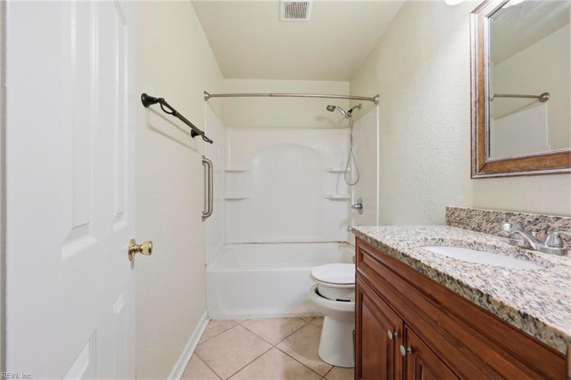 Photo 17 of 36 residential for sale in Hampton virginia
