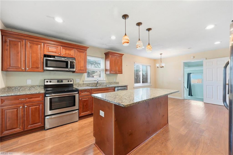 Photo 20 of 36 residential for sale in Hampton virginia