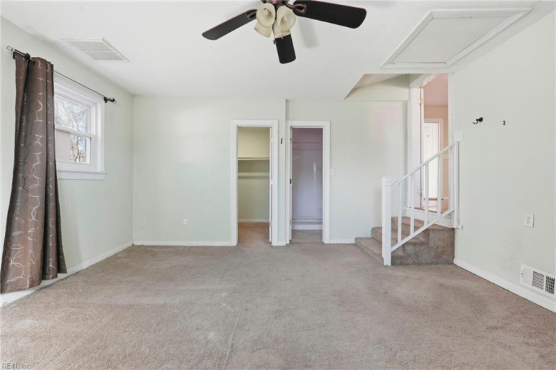Photo 27 of 36 residential for sale in Hampton virginia