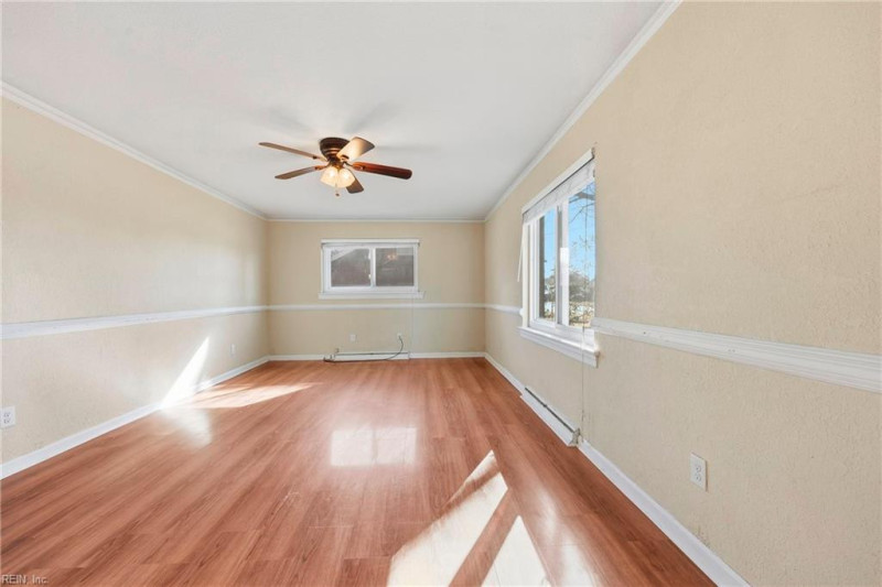 Photo 8 of 36 residential for sale in Hampton virginia