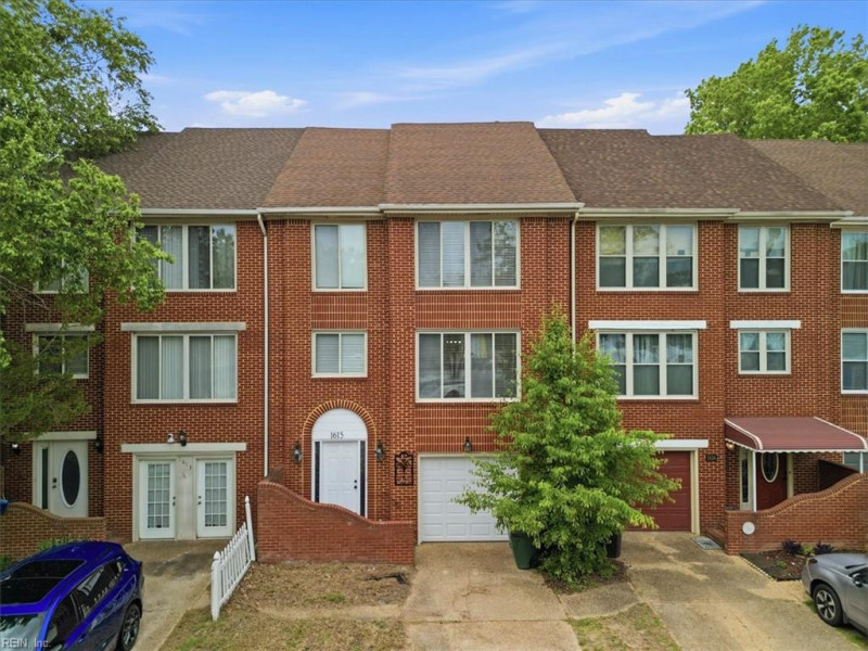 Photo 2 of 42 residential for sale in Suffolk virginia