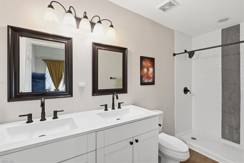 Photo 26 of 42 residential for sale in Suffolk virginia