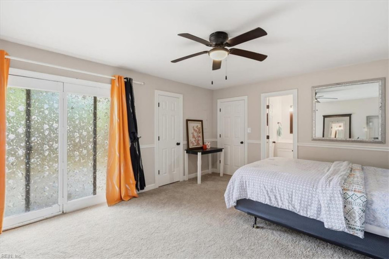 Photo 4 of 42 residential for sale in Suffolk virginia