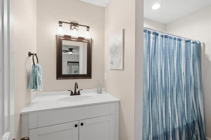 Photo 7 of 42 residential for sale in Suffolk virginia