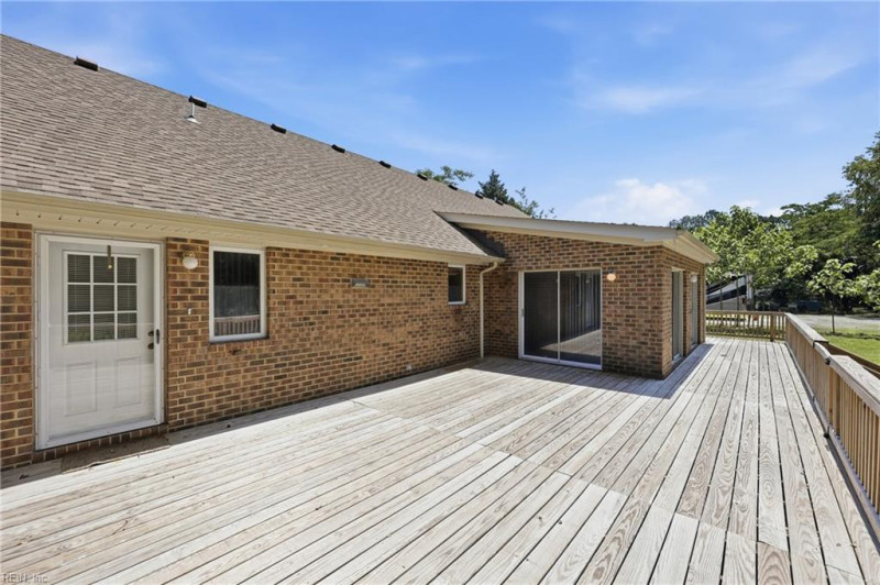 Photo 8 of 47 residential for sale in Isle of Wight County virginia