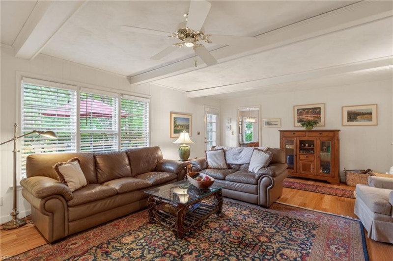 Photo 11 of 43 residential for sale in Virginia Beach virginia
