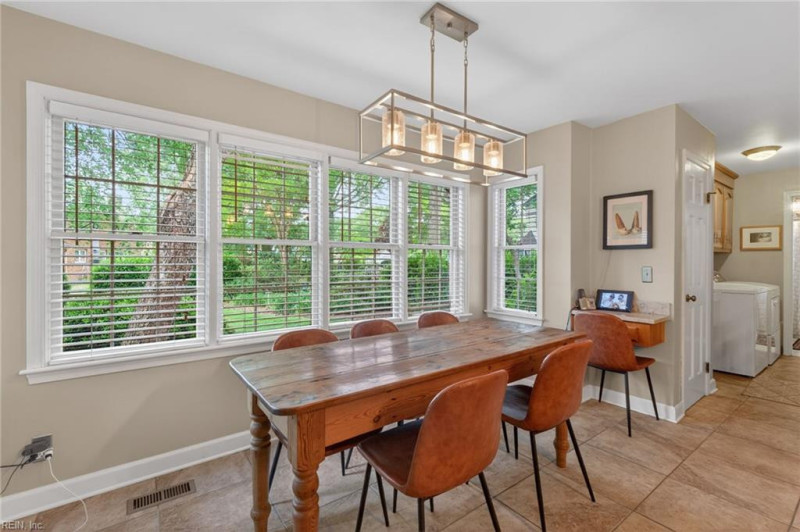 Photo 12 of 43 residential for sale in Virginia Beach virginia