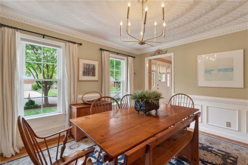Photo 18 of 43 residential for sale in Virginia Beach virginia