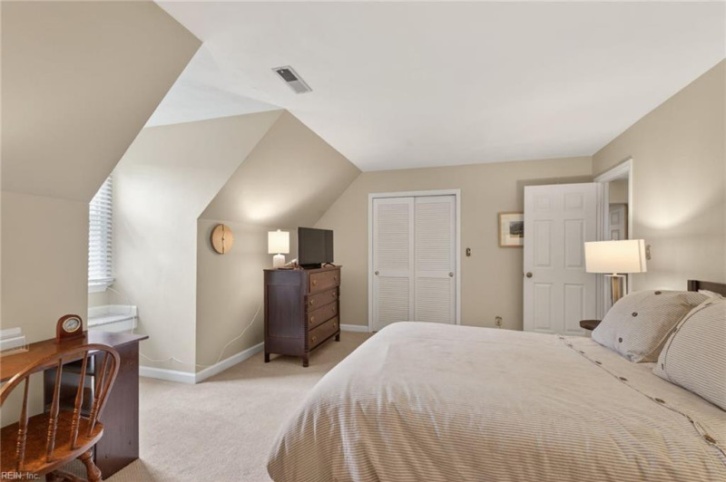 Photo 25 of 43 residential for sale in Virginia Beach virginia