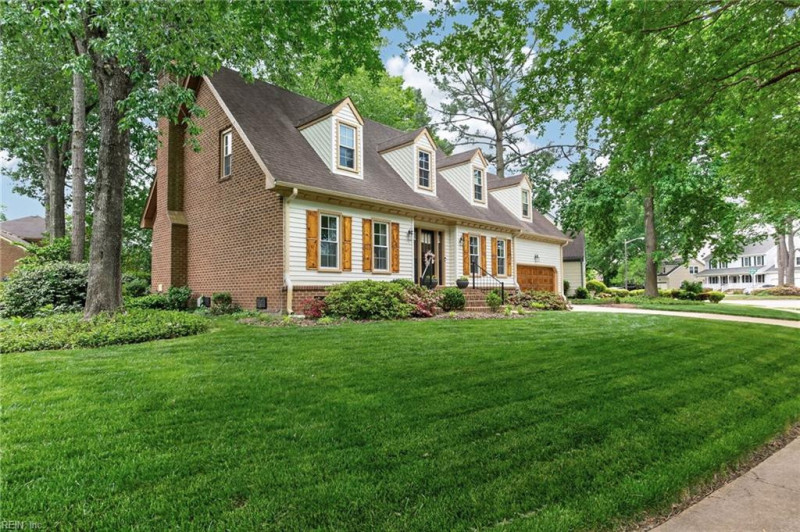 Photo 3 of 43 residential for sale in Virginia Beach virginia
