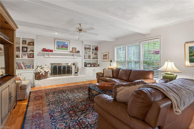 Photo 9 of 43 residential for sale in Virginia Beach virginia