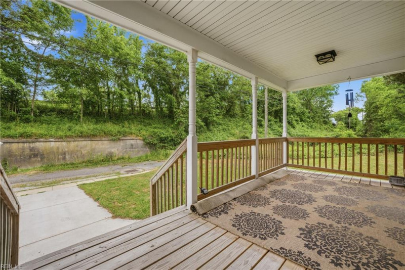 Photo 4 of 28 residential for sale in Chesapeake virginia Photo 4 of 28 residential for sale in Chesapeake virginia