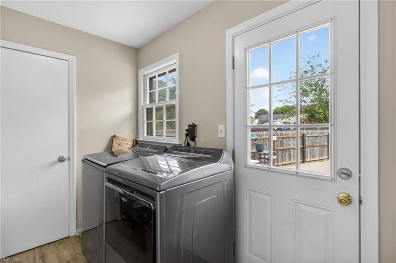 Photo 29 of 38 residential for sale in Virginia Beach virginia