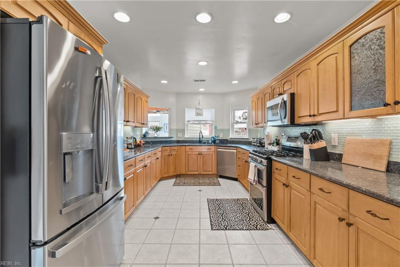 Photo 9 of 50 residential for sale in Norfolk virginia