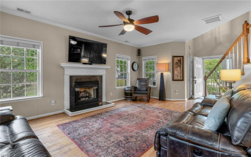 Photo 10 of 44 residential for sale in Virginia Beach virginia