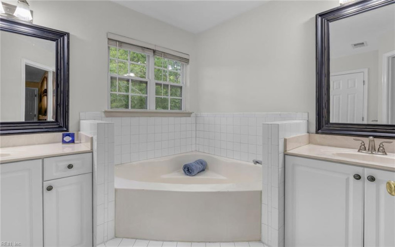 Photo 22 of 44 residential for sale in Virginia Beach virginia