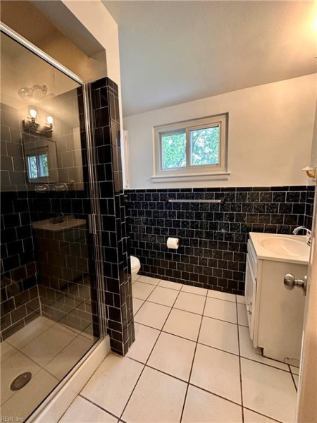 Photo 14 of 23 residential for sale in Virginia Beach virginia