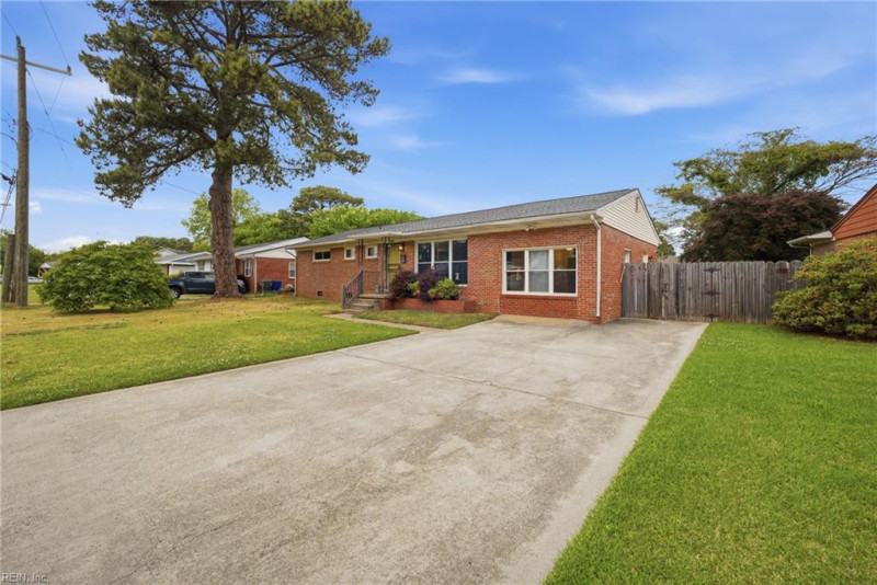 Photo 3 of 41 residential for sale in Norfolk virginia Photo 3 of 41 residential for sale in Norfolk virginia