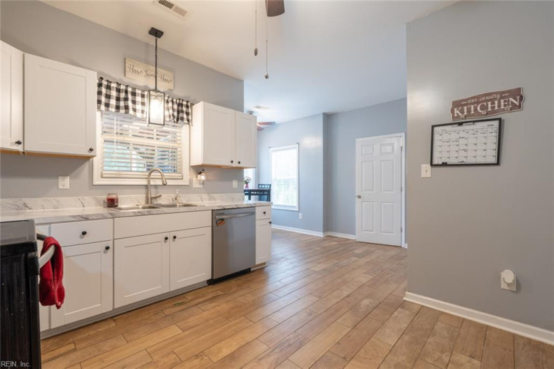 Photo 27 of 50 residential for sale in Southampton County virginia