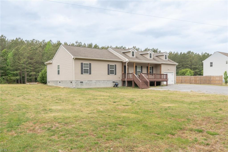 Photo 3 of 50 residential for sale in Southampton County virginia