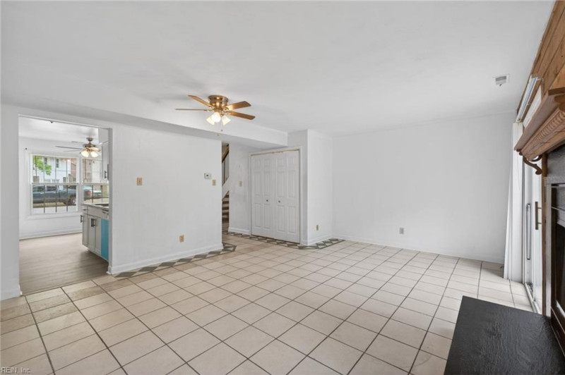 Photo 13 of 31 residential for sale in Chesapeake virginia