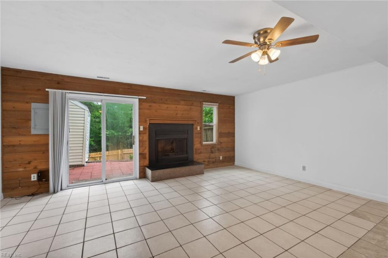 Photo 14 of 31 residential for sale in Chesapeake virginia