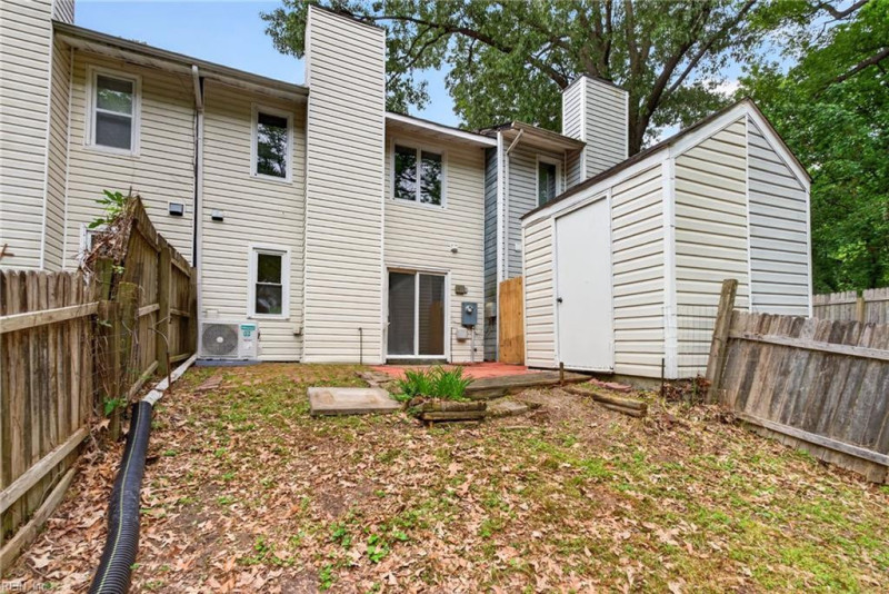 Photo 29 of 31 residential for sale in Chesapeake virginia