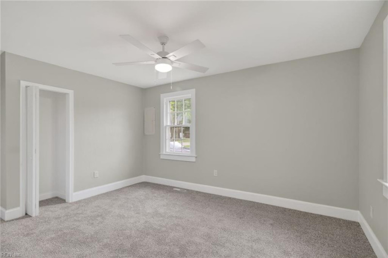 Photo 17 of 28 residential for sale in Chesapeake virginia