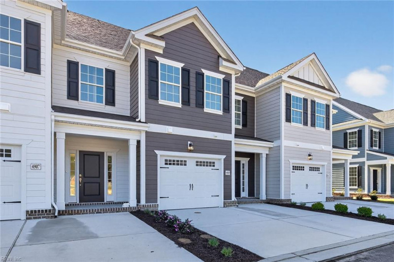 Photo 2 of 28 residential for sale in Chesapeake virginia
