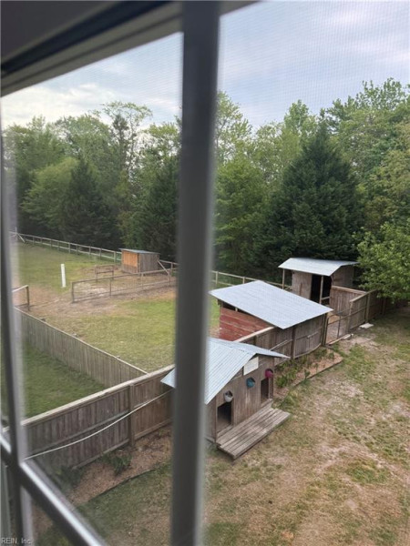 Photo 12 of 46 residential for sale in Chesapeake virginia