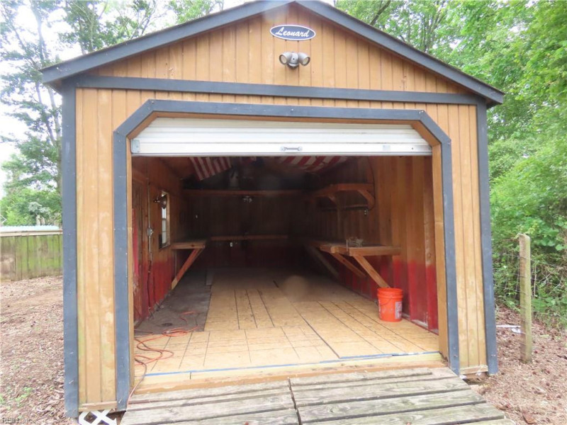 Photo 19 of 46 residential for sale in Chesapeake virginia