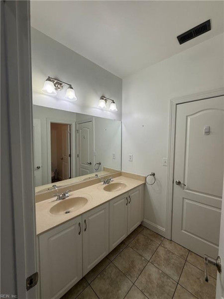 Photo 43 of 46 residential for sale in Chesapeake virginia