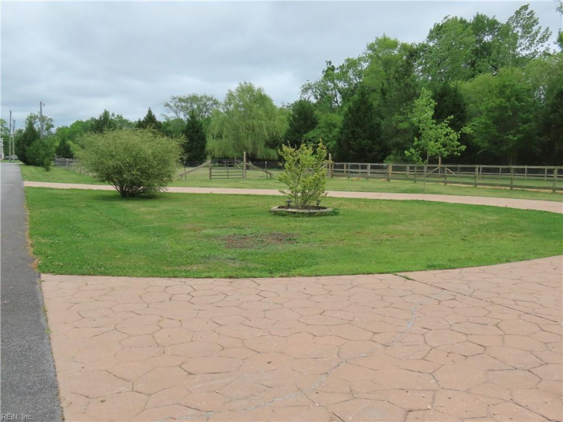 Photo 6 of 46 residential for sale in Chesapeake virginia