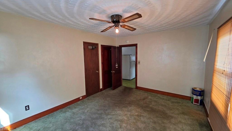 Photo 18 of 20 residential for sale in Chesapeake virginia