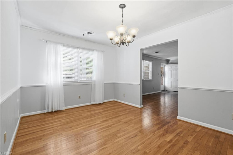 Photo 25 of 45 residential for sale in Portsmouth virginia