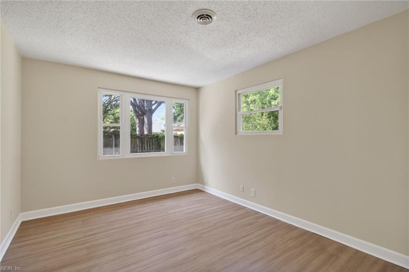 Photo 14 of 25 residential for sale in Norfolk virginia