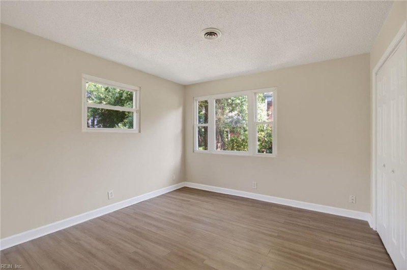 Photo 16 of 25 residential for sale in Norfolk virginia