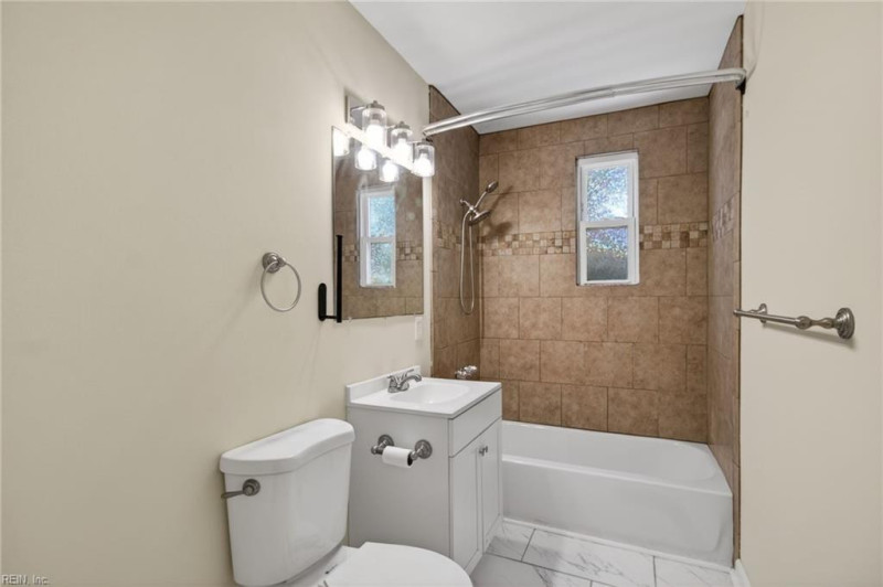 Photo 17 of 25 residential for sale in Norfolk virginia