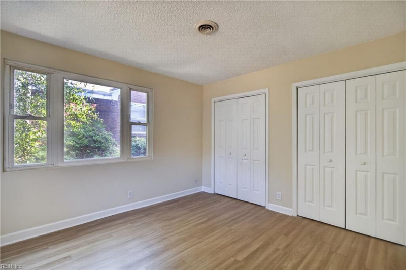 Photo 18 of 25 residential for sale in Norfolk virginia