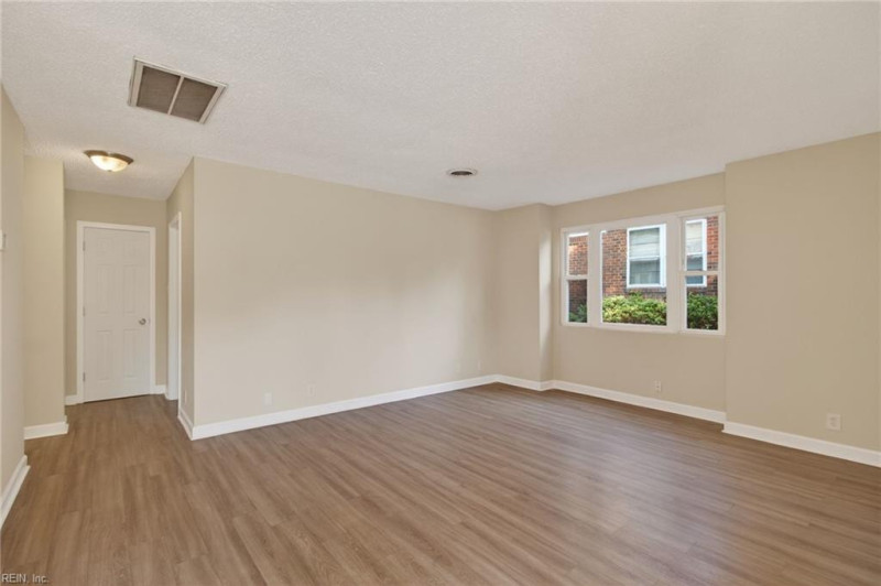 Photo 6 of 25 residential for sale in Norfolk virginia