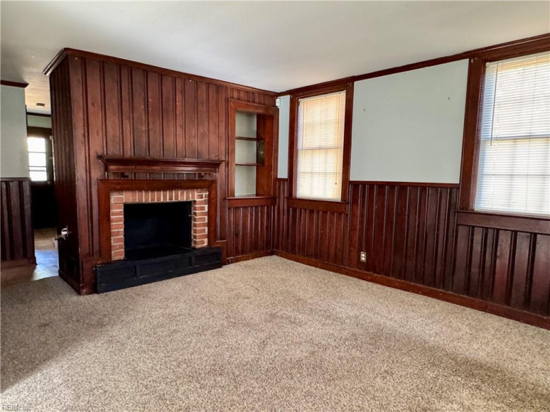 Photo 6 of 33 residential for sale in Hampton virginia